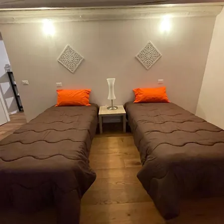 Vendégház 100 Passi 2*