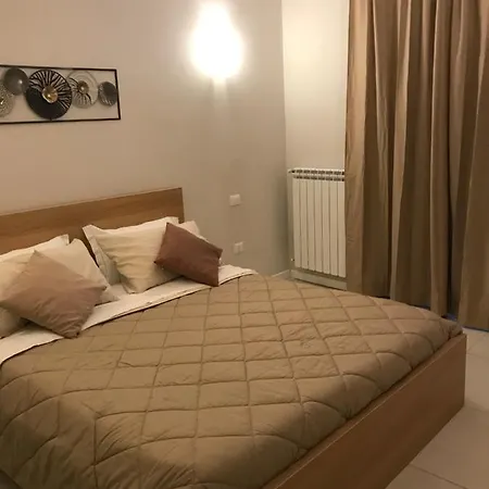 בית הארחה 100 Passi 3*